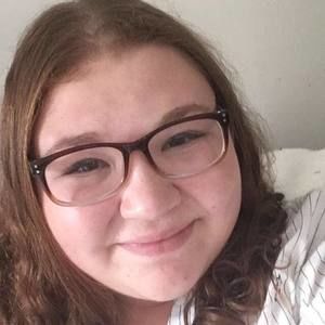 Meet your Posher, Chloe